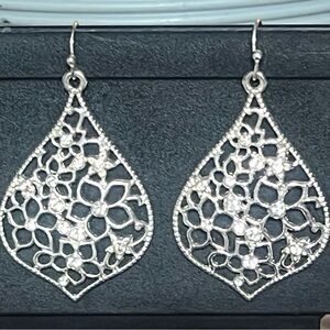Elegant Silver Filigree Earrings
